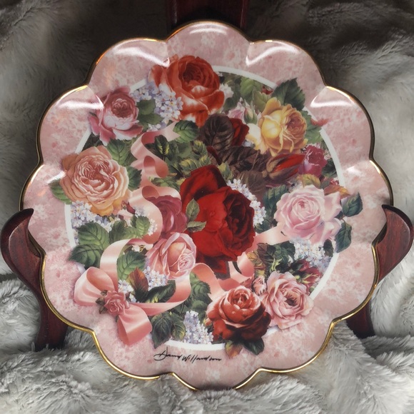 Franklin Mint Accents Victorian Rose Bouquet Plate Franklin Mint